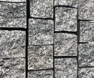 ĐÁ CUBIC TRẮNG SUỐI LAU