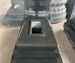 MỘ ĐÁ GRANITE ĐEN 02